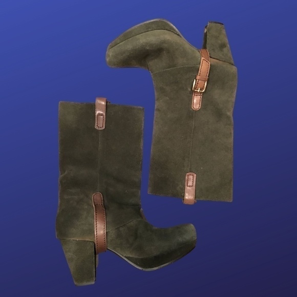 EARTHIES “Lintz” Platform Sole 100% Suede Boots, PINE, Women’s Size 9B, NWOB